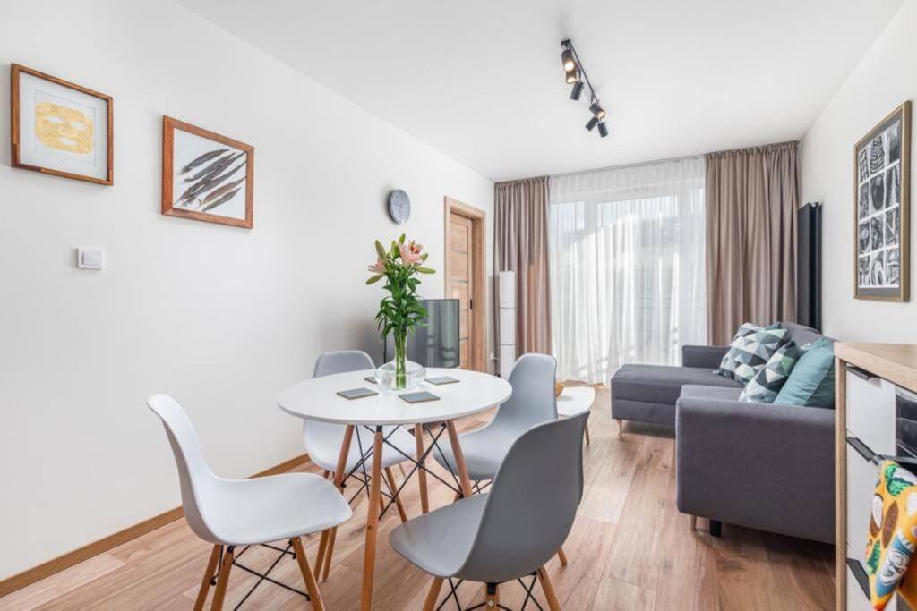 Modern Riverside Apartment With Free Parking Space Szczecin Exterior foto